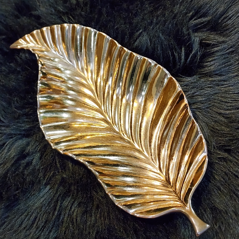 Shiny Textured Bronze Colored Leaf Shaped Dish Decorative Trinket Tray Bowl